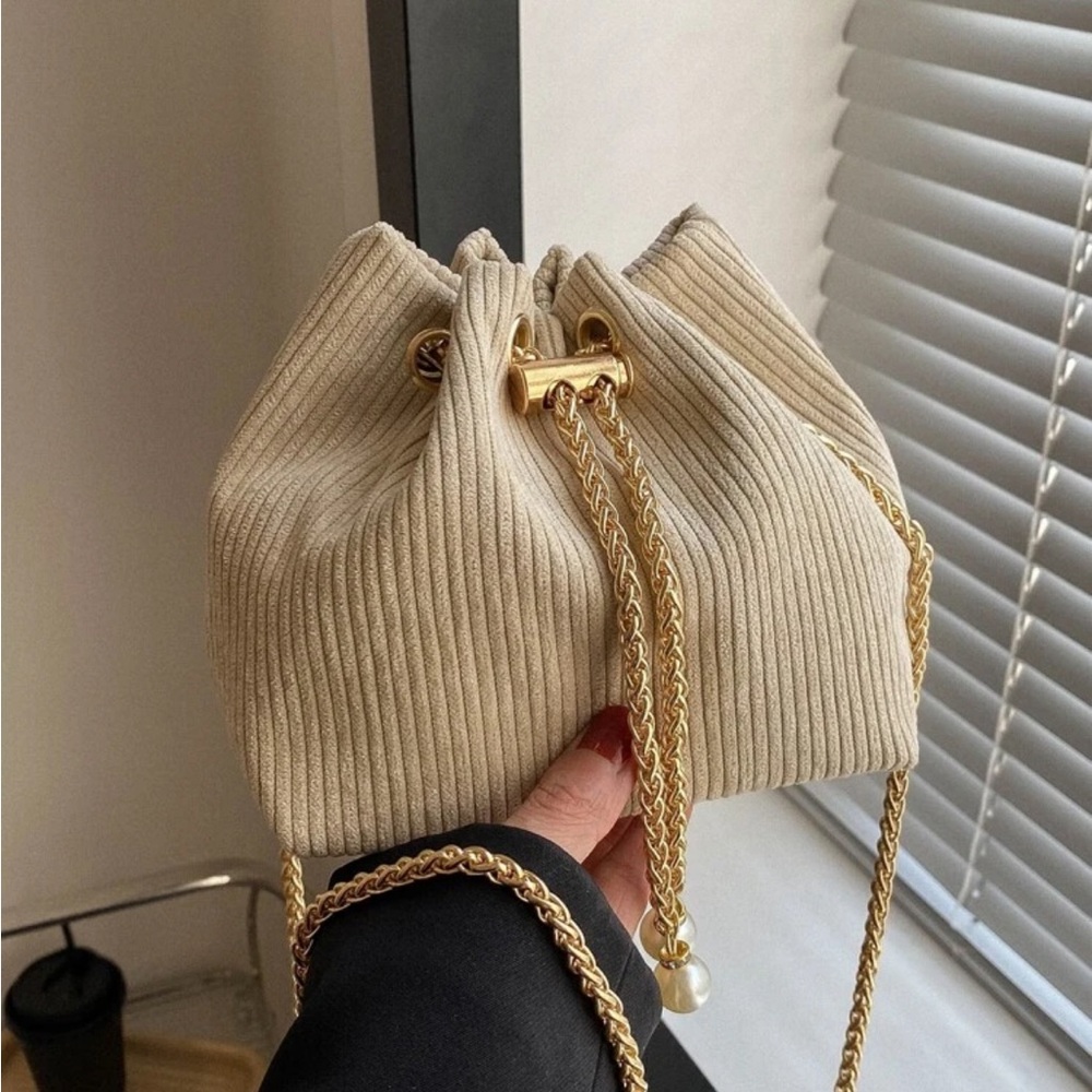 SHEIN chain and pearl bucket bag